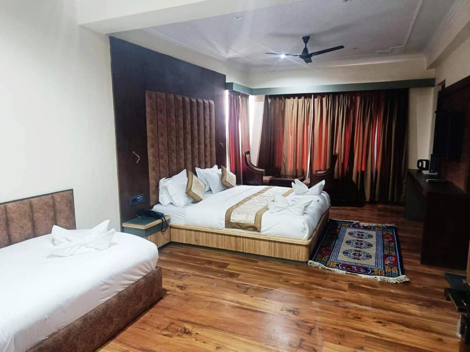 Hotel Ladakh Heaven Leh Bagian luar foto